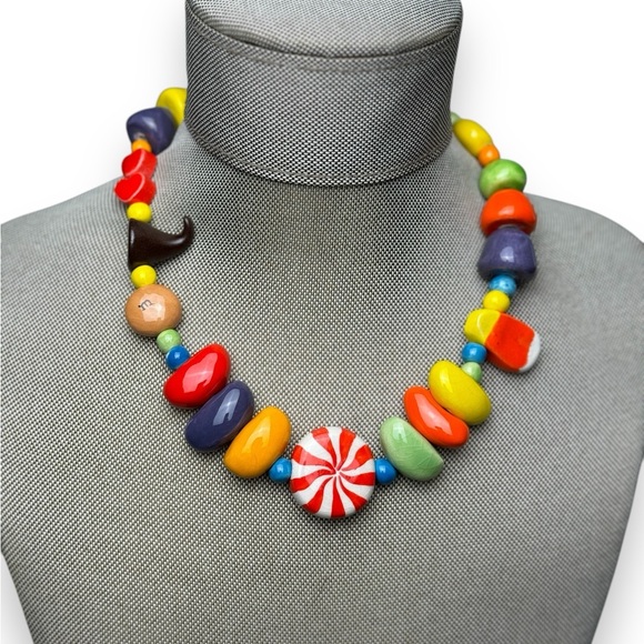 1980s Parrot Pearls Candy Land Necklace - Picture 1 of 10